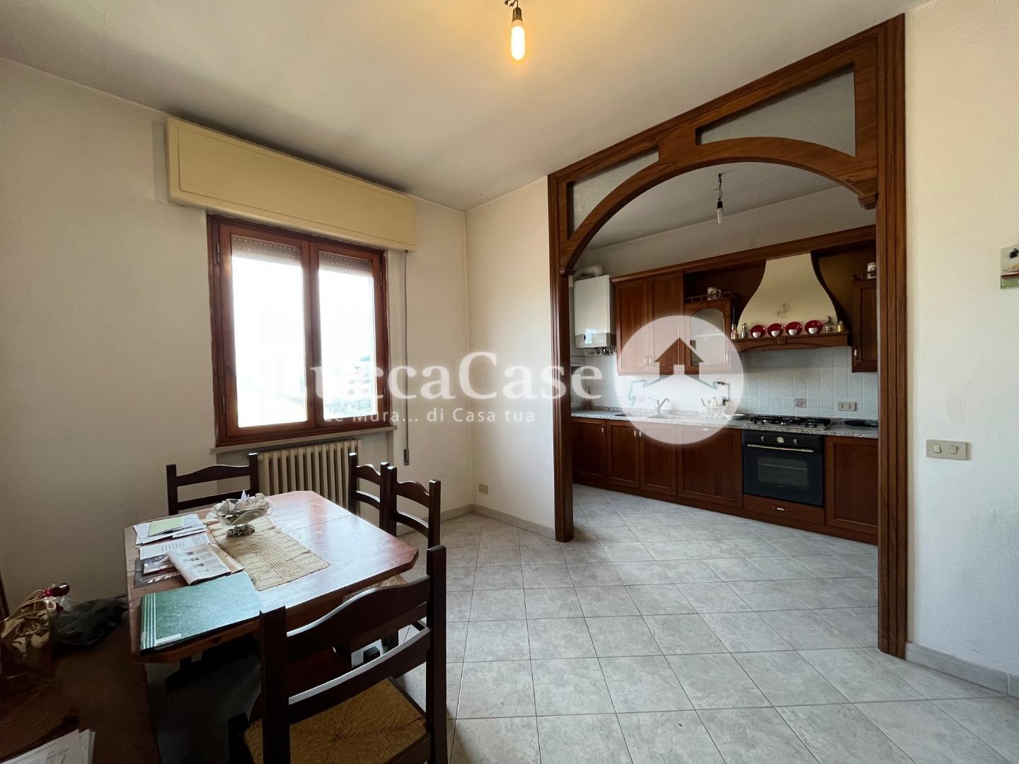 Appartamento in vendita a Capannori, 4 locali, prezzo € 165.000 | PortaleAgenzieImmobiliari.it
