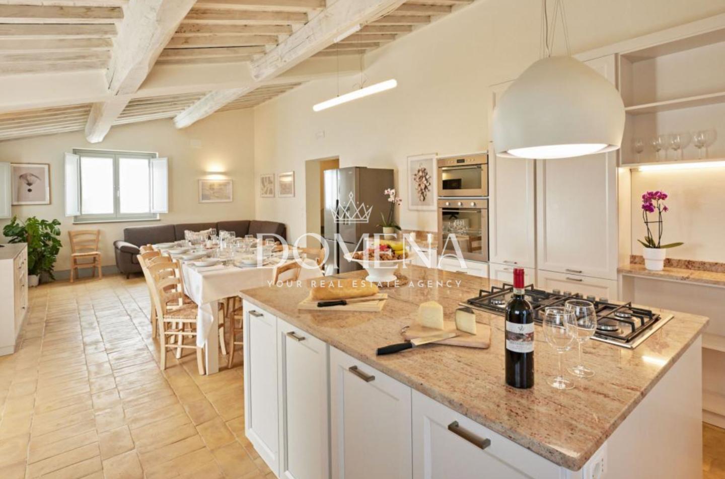 Villa in vendita a Cortona, 8 locali, prezzo € 2.400.000 | PortaleAgenzieImmobiliari.it