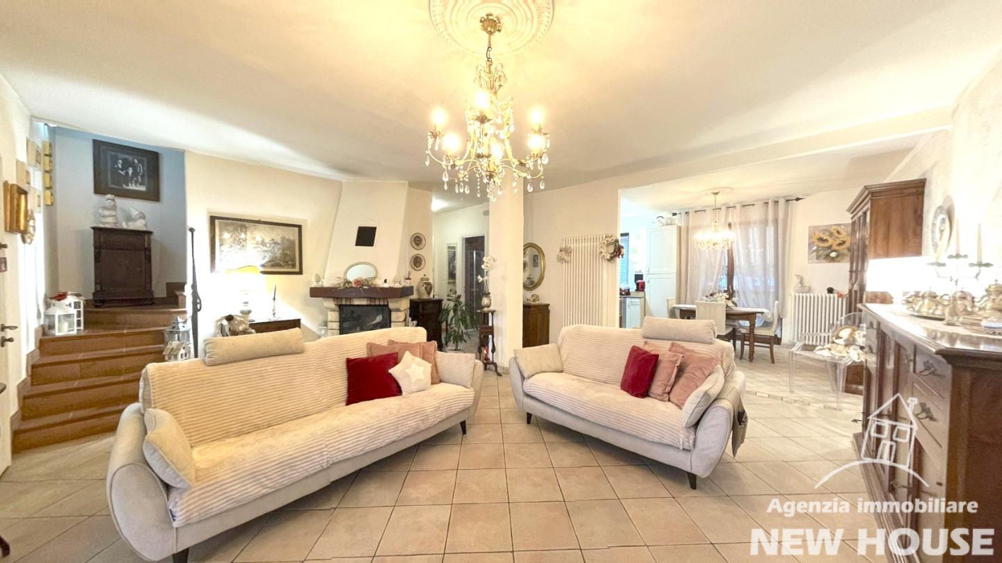 Villa Bifamiliare in vendita a Vecchiano, 5 locali, prezzo € 299.000 | PortaleAgenzieImmobiliari.it