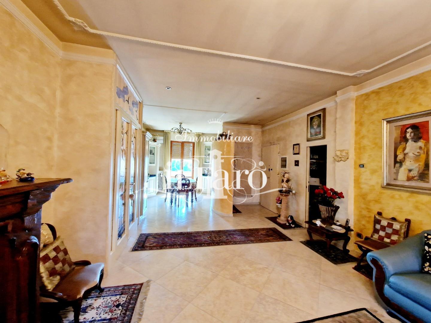 Appartamento in vendita a Signa, 4 locali, prezzo € 245.000 | PortaleAgenzieImmobiliari.it