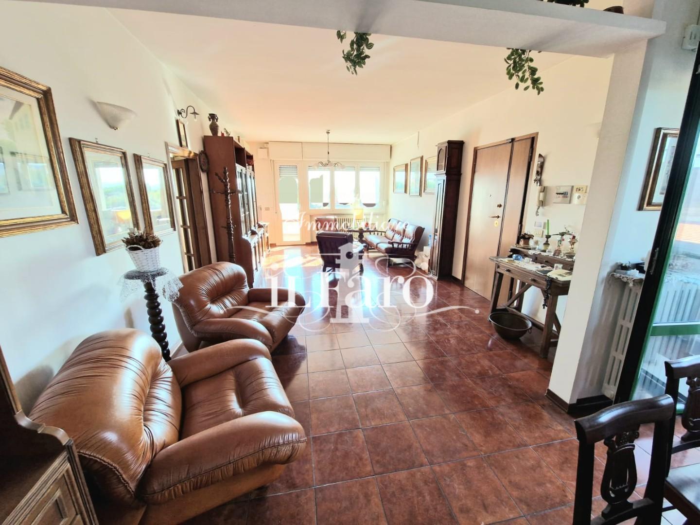 Appartamento in vendita a Campi Bisenzio, 4 locali, prezzo € 260.000 | PortaleAgenzieImmobiliari.it