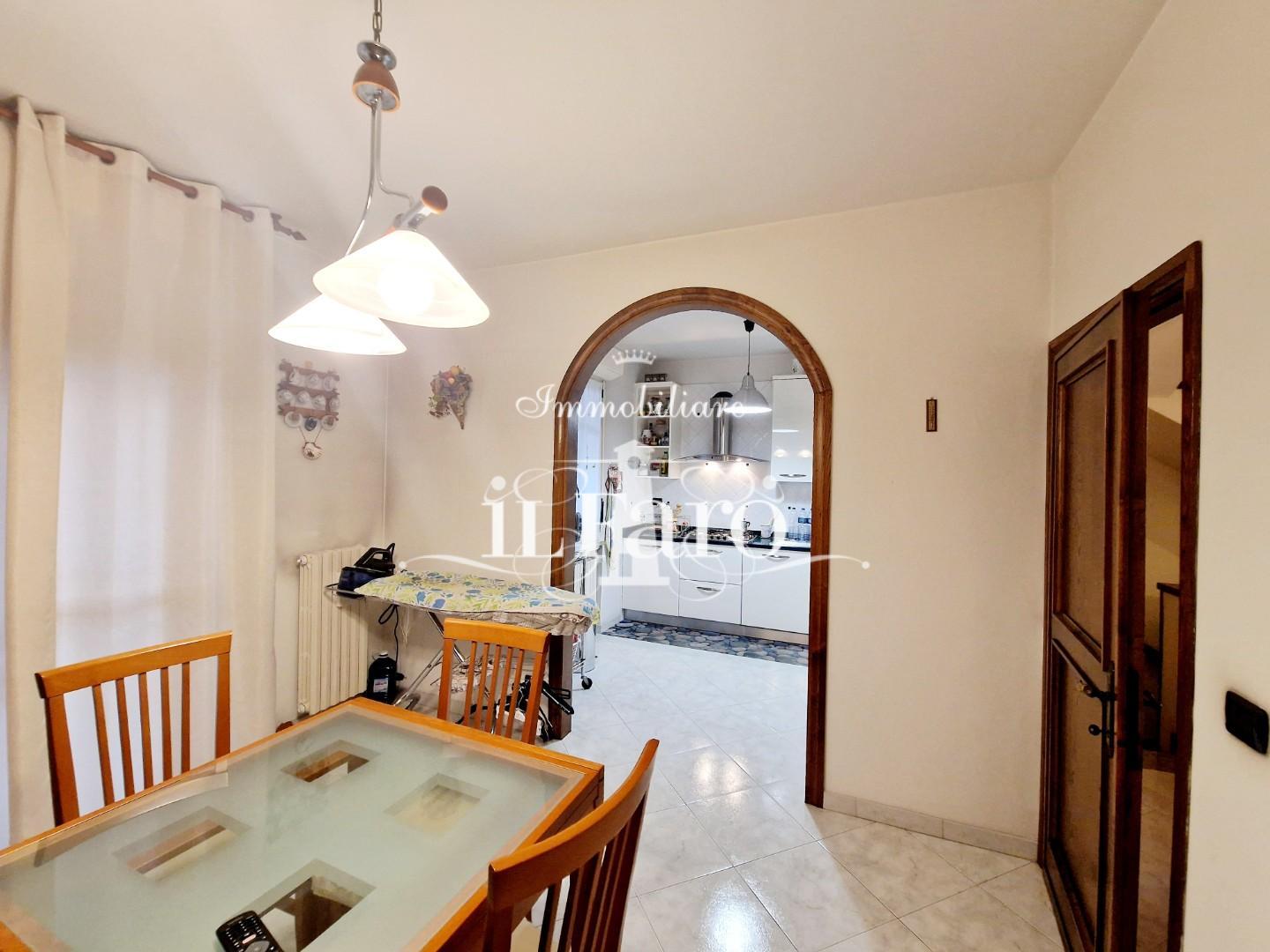 Villa a Schiera in vendita a Campi Bisenzio, 6 locali, prezzo € 439.000 | PortaleAgenzieImmobiliari.it