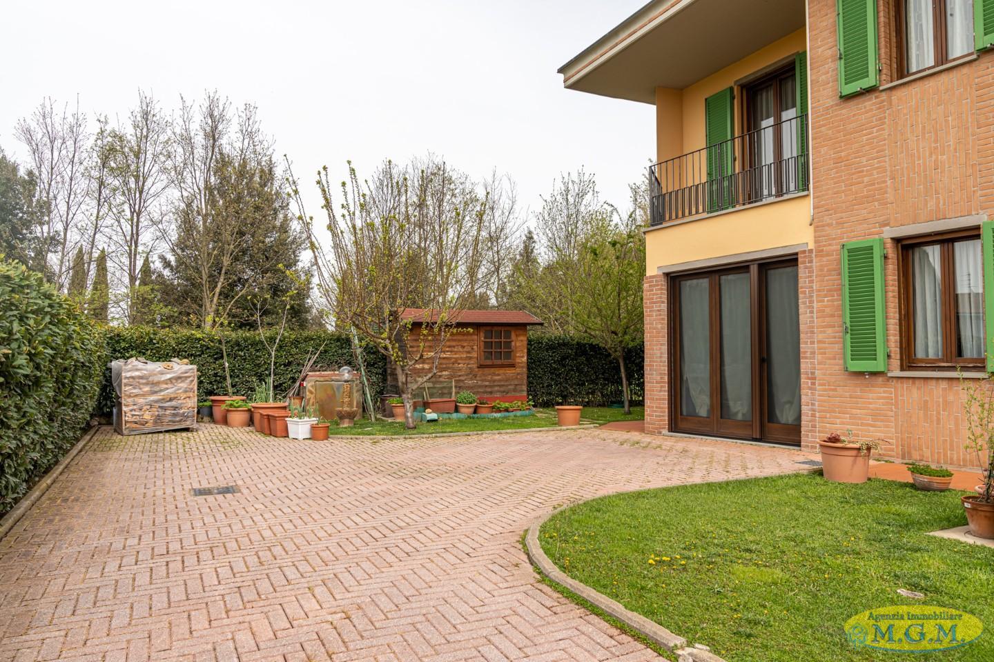 Villa Bifamiliare in vendita a Santa Croce sull'Arno, 7 locali, prezzo € 388.000 | PortaleAgenzieImmobiliari.it