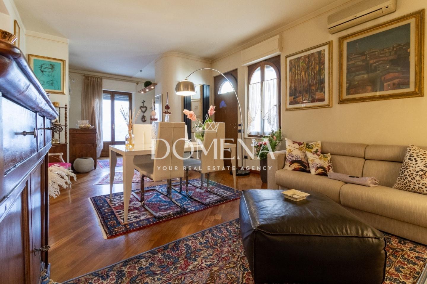 Appartamento in vendita a Siena, 4 locali, prezzo € 320.000 | PortaleAgenzieImmobiliari.it