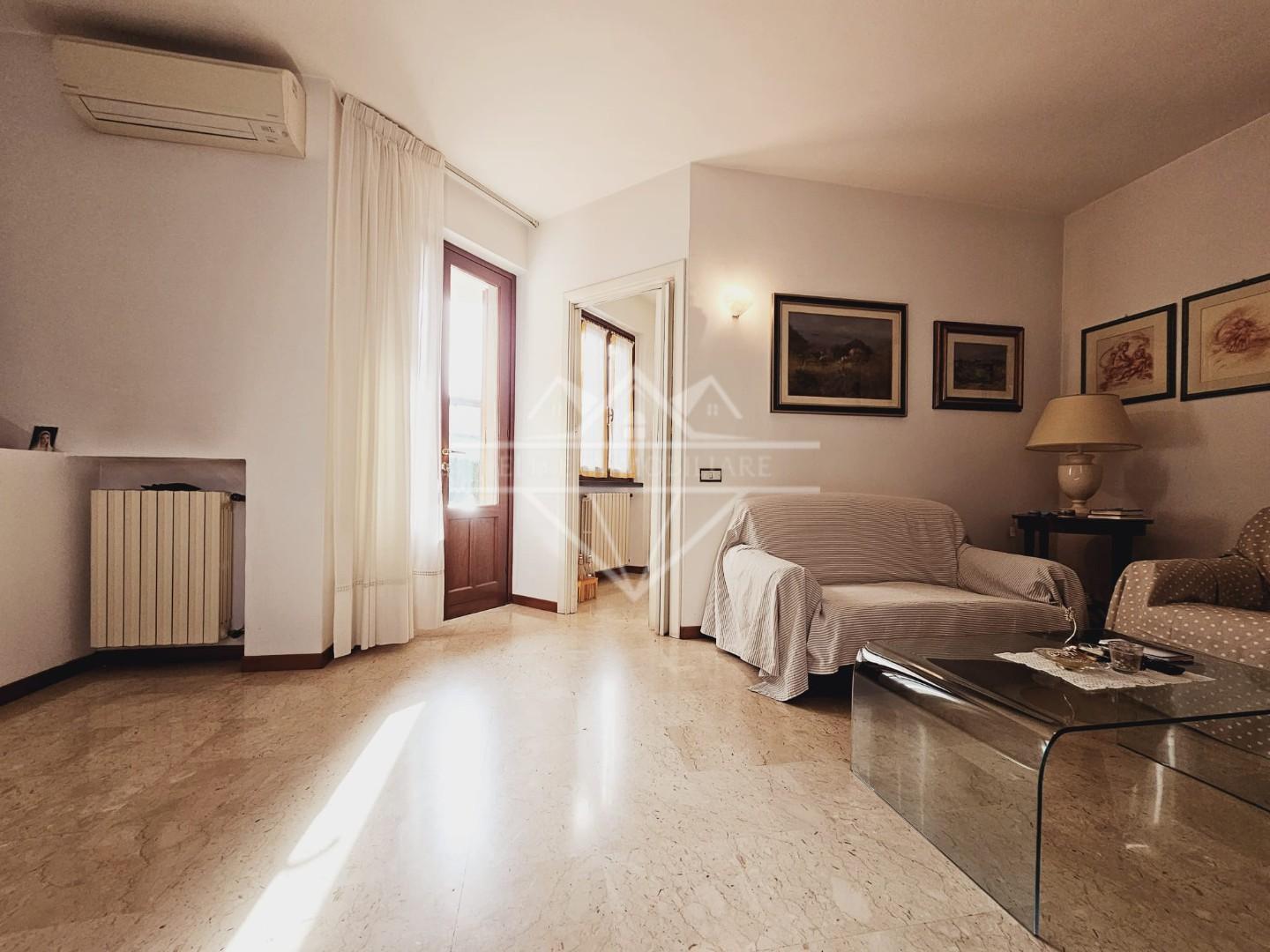 Appartamento in vendita a Massa, 4 locali, prezzo € 230.000 | PortaleAgenzieImmobiliari.it