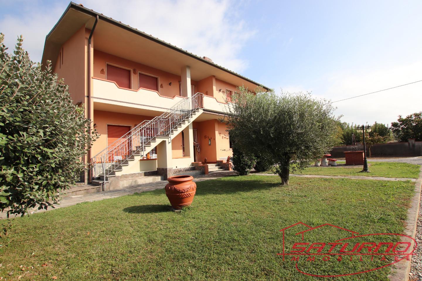 Appartamento in vendita a Lucca, 5 locali, prezzo € 220.000 | PortaleAgenzieImmobiliari.it