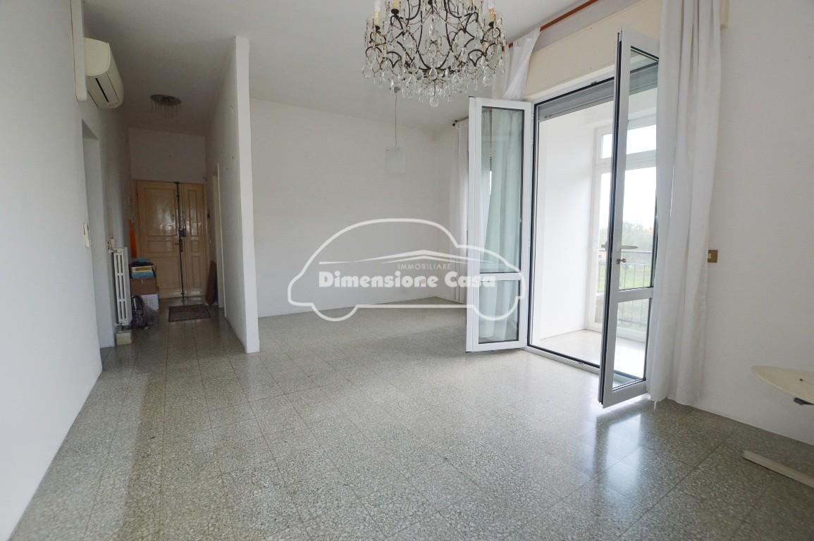 Appartamento in vendita a Capannori, 4 locali, prezzo € 142.500 | PortaleAgenzieImmobiliari.it