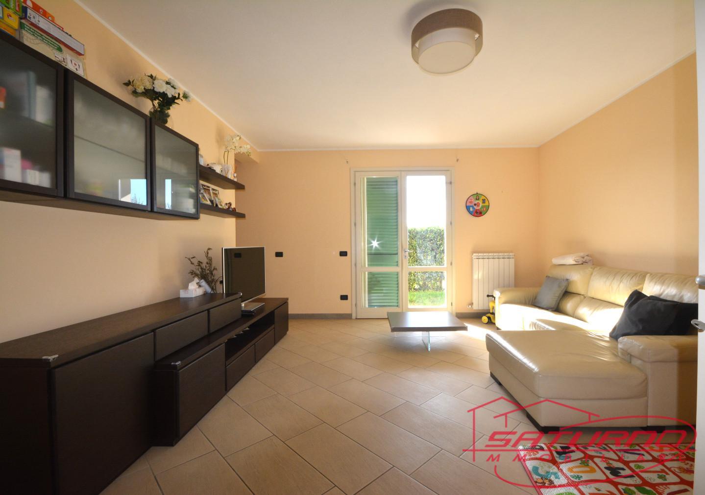 Villa Tri-Quadrifamiliare in vendita a Lucca, 5 locali, prezzo € 325.000 | PortaleAgenzieImmobiliari.it