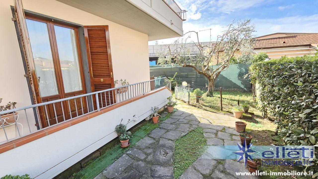 Appartamento in vendita a Massa, 4 locali, prezzo € 225.000 | PortaleAgenzieImmobiliari.it