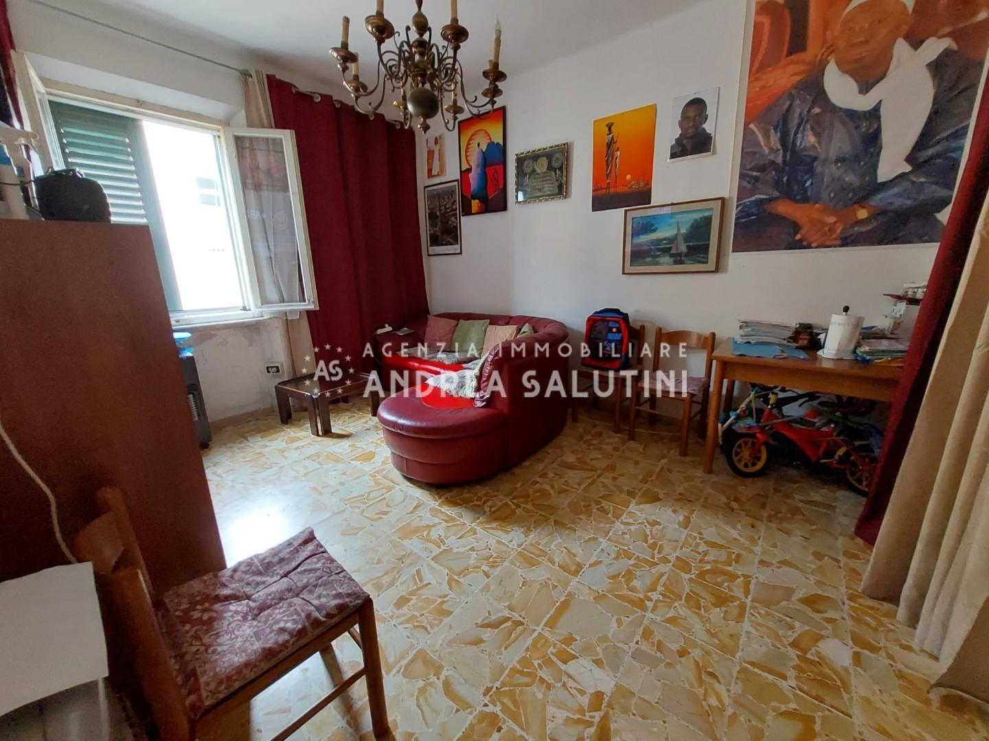 Appartamento in vendita a Pontedera, 4 locali, prezzo € 75.000 | PortaleAgenzieImmobiliari.it
