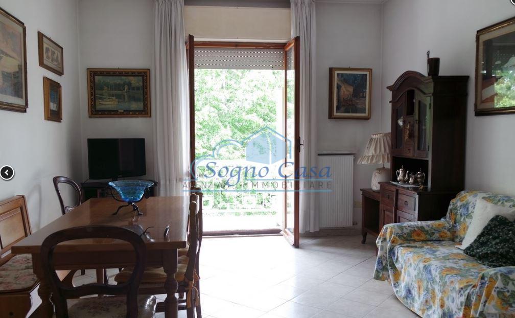 Appartamento in vendita a Ortonovo, 4 locali, prezzo € 115.000 | PortaleAgenzieImmobiliari.it