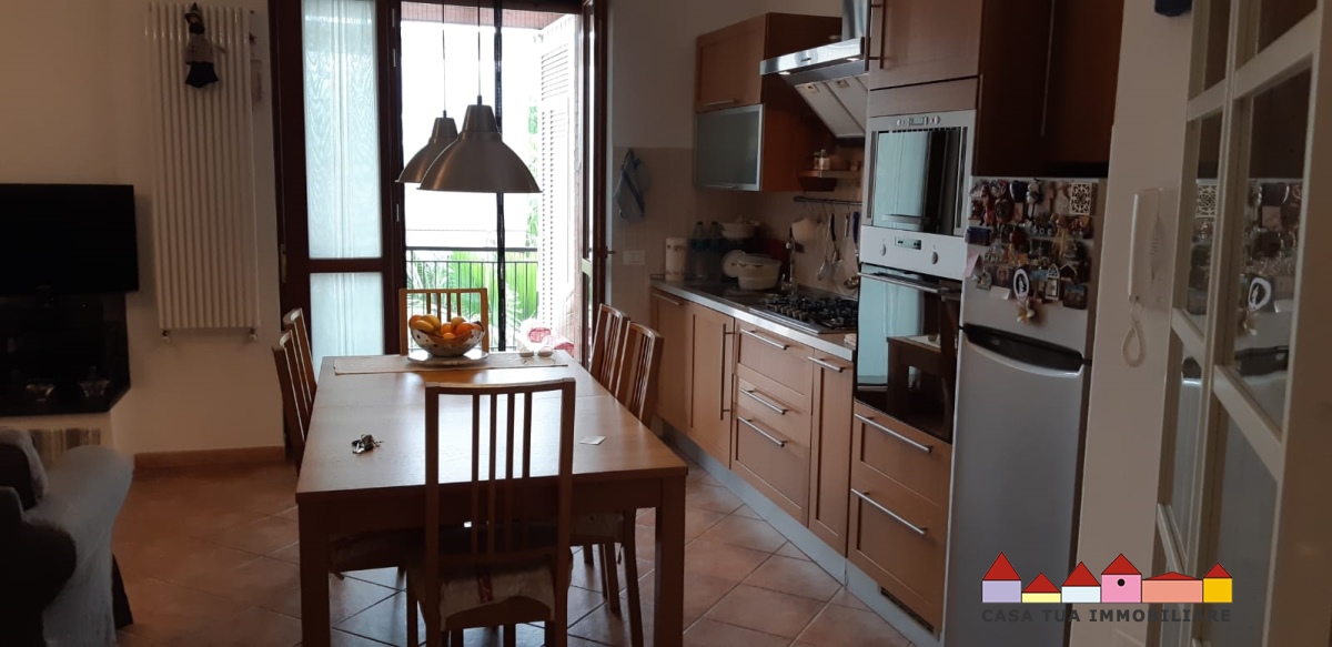 Appartamento in vendita a Carrara, 3 locali, prezzo € 180.000 | PortaleAgenzieImmobiliari.it
