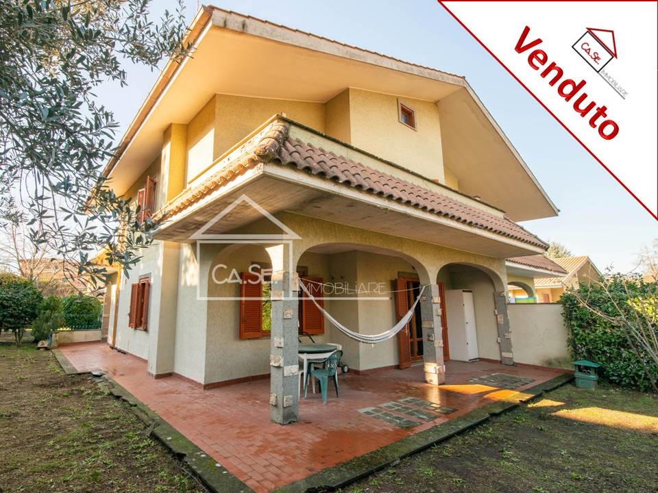 Villa in vendita a Grottaferrata, 7 locali, prezzo € 430.000 | CambioCasa.it