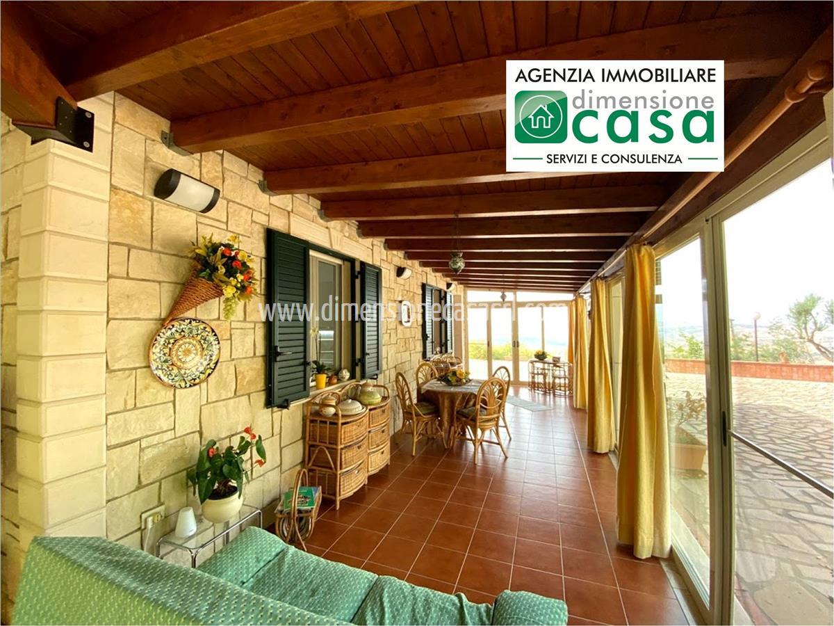 Villa in vendita a Caltanissetta, 2 locali, Trattative riservate | CambioCasa.it