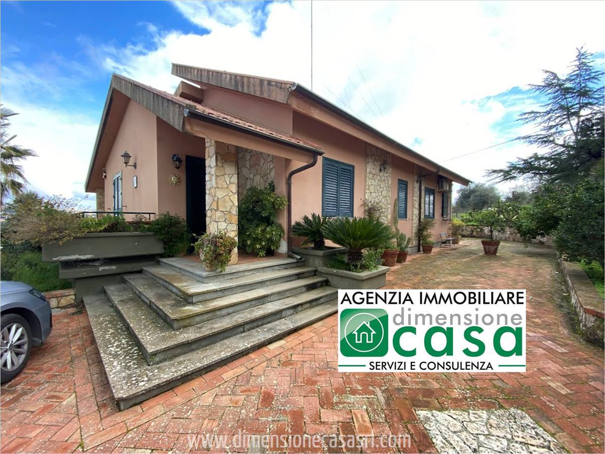 Villa in vendita a Caltanissetta, 4 locali, prezzo € 320.000 | PortaleAgenzieImmobiliari.it