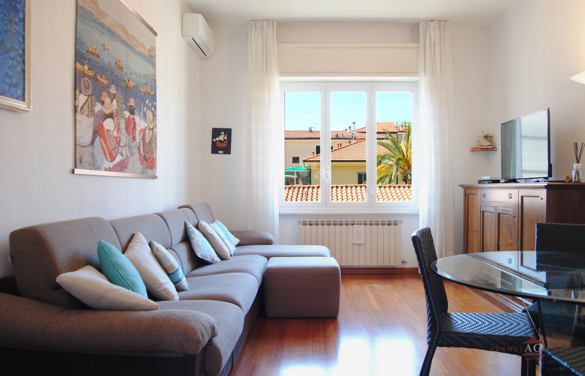 Appartamento in vendita a Bordighera, 4 locali, prezzo € 360.000 | PortaleAgenzieImmobiliari.it