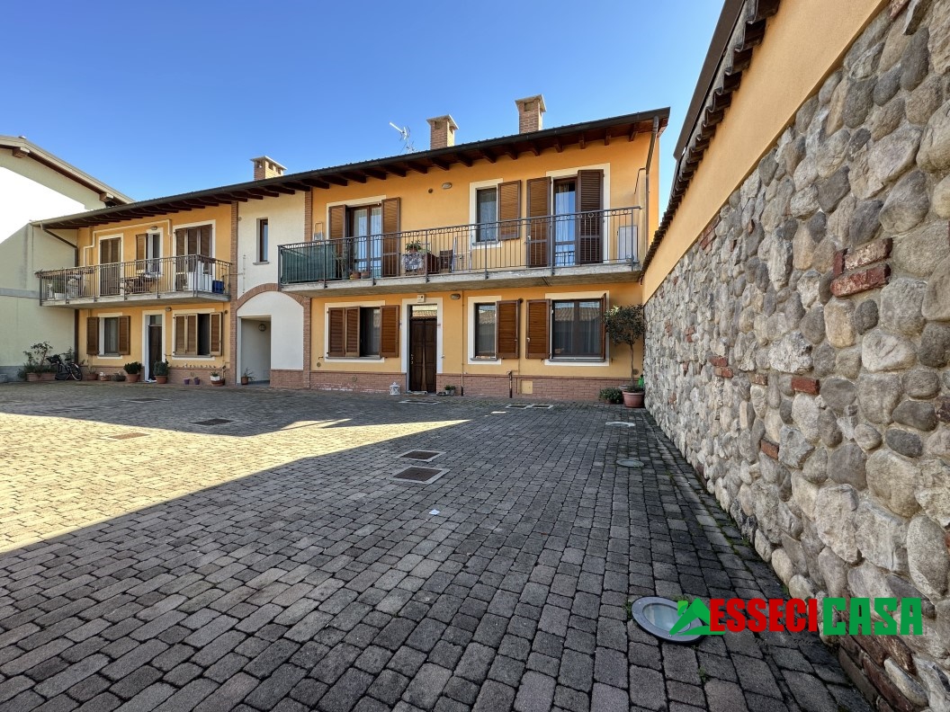Appartamento in vendita a Casirate d'Adda, 3 locali, prezzo € 145.000 | PortaleAgenzieImmobiliari.it