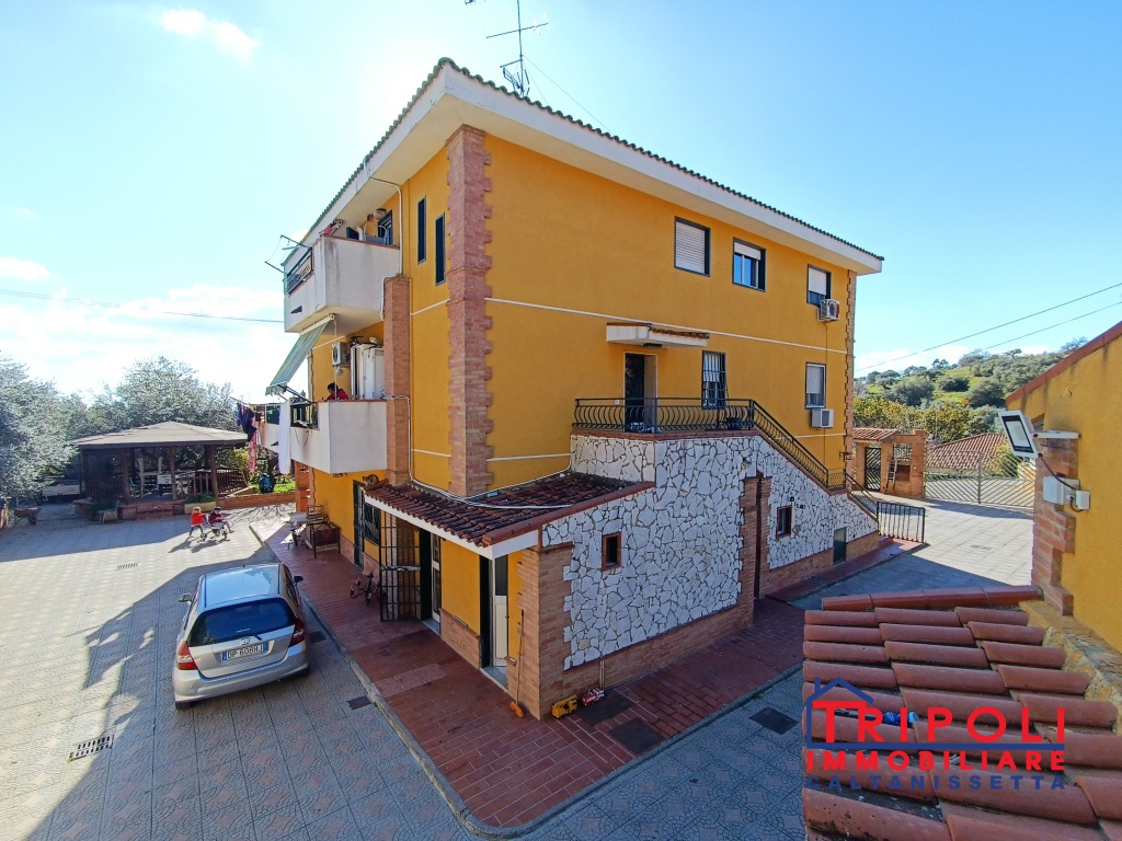 Villa in vendita a Caltanissetta, 15 locali, Trattative riservate | PortaleAgenzieImmobiliari.it