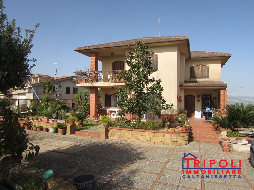 Villa in vendita a Caltanissetta, 4 locali, Trattative riservate | PortaleAgenzieImmobiliari.it