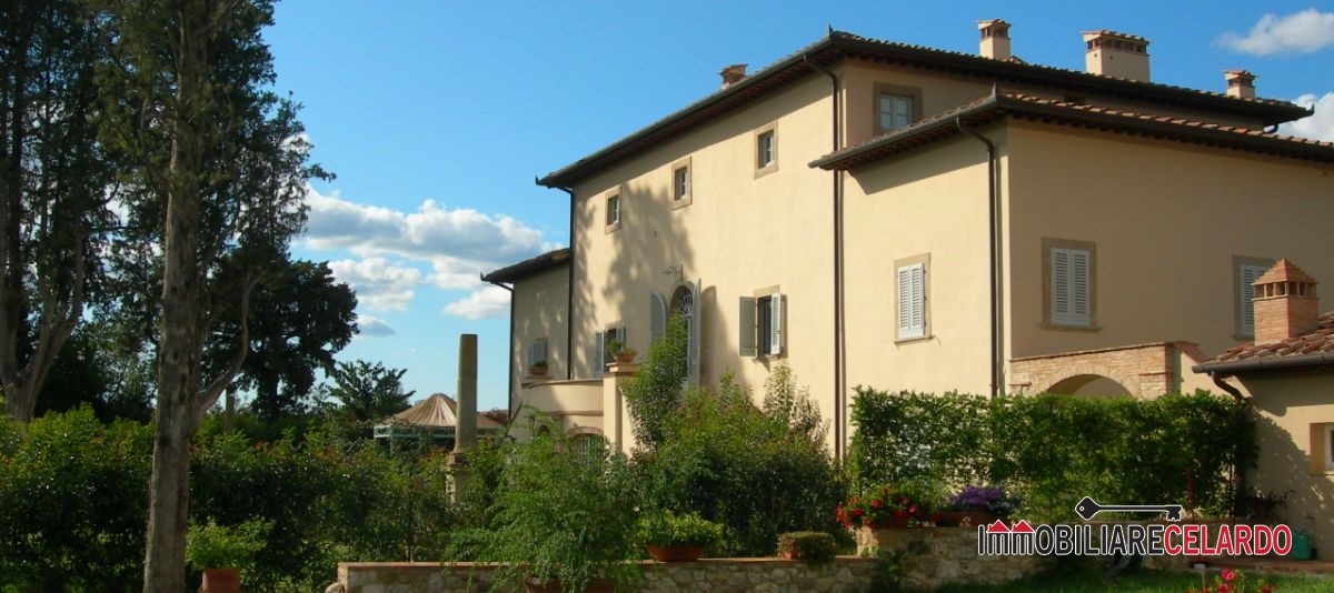 Appartamento in vendita a Colle di Val d'Elsa, 6 locali, prezzo € 590.000 | PortaleAgenzieImmobiliari.it