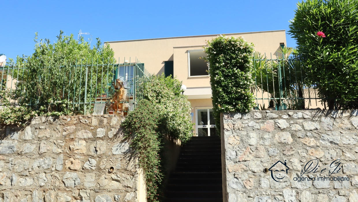 Appartamento in vendita a Villanova d'Albenga, 2 locali, prezzo € 135.000 | PortaleAgenzieImmobiliari.it
