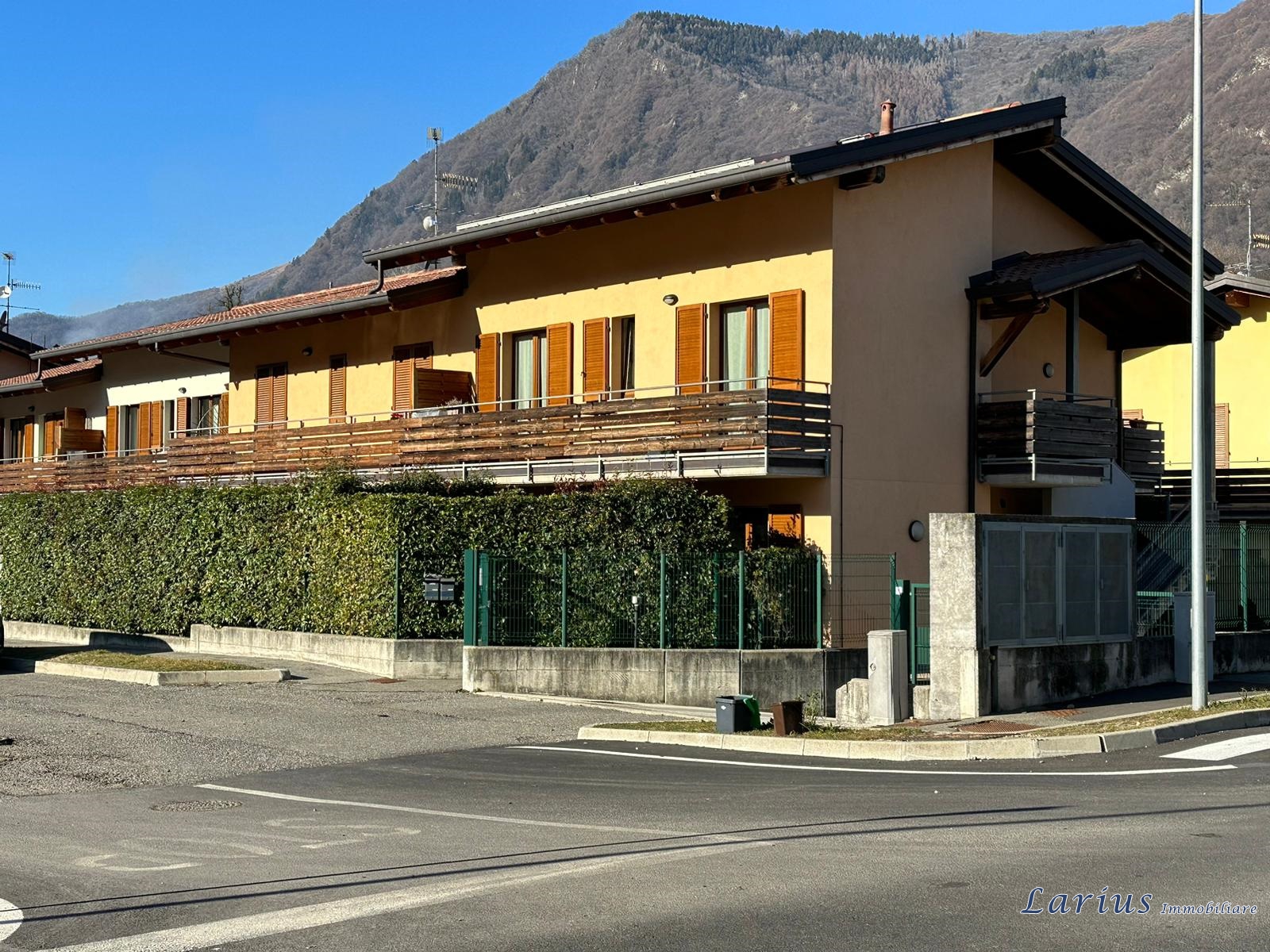 Appartamento in vendita a Canzo, 3 locali, prezzo € 177.000 | PortaleAgenzieImmobiliari.it