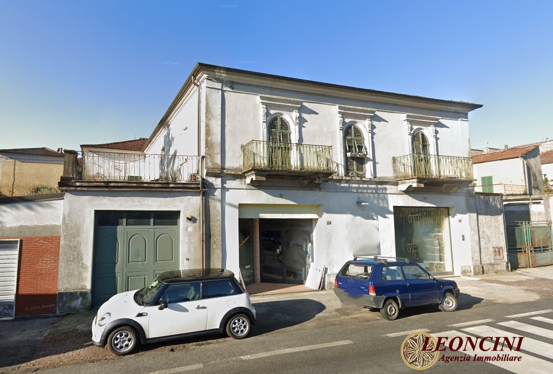 Appartamento in vendita a Pontremoli, 6 locali, prezzo € 47.409 | PortaleAgenzieImmobiliari.it