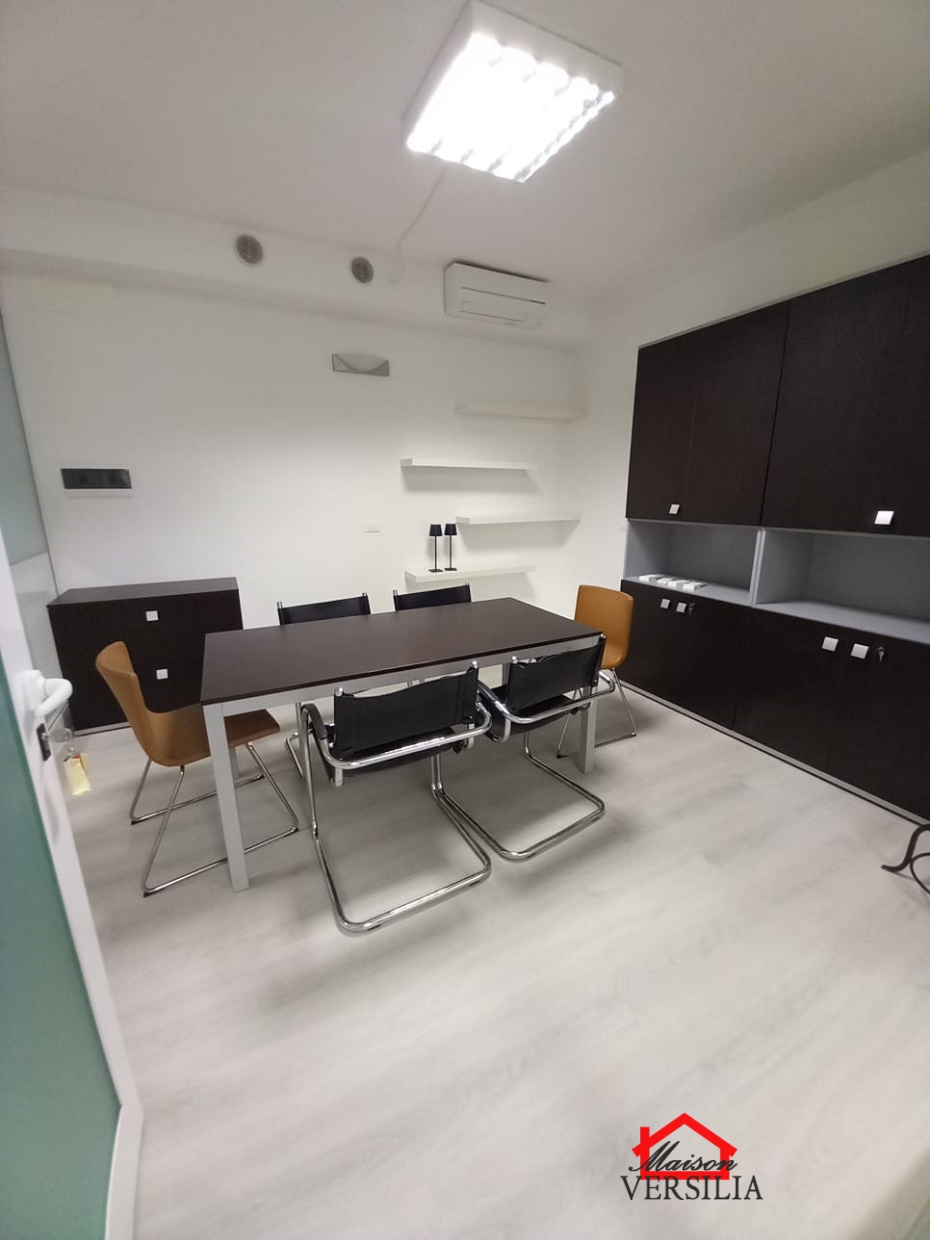 Ufficio / Studio in vendita a Massa, 4 locali, prezzo € 110.000 | PortaleAgenzieImmobiliari.it