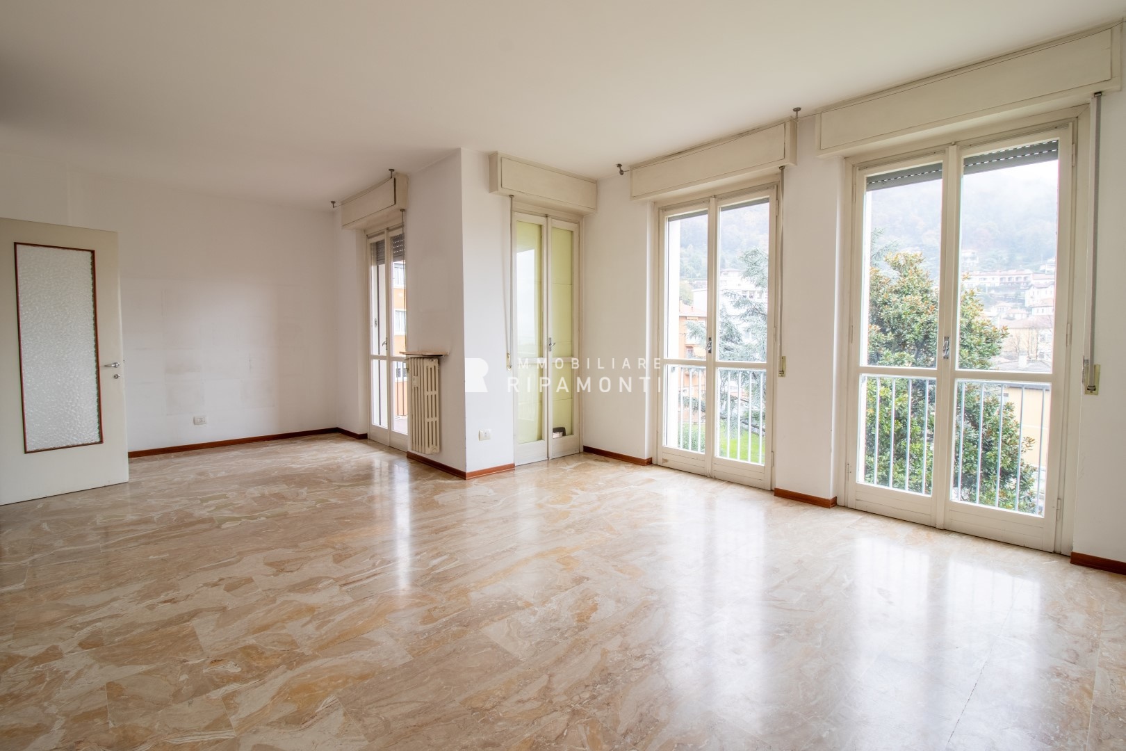 Appartamento in vendita a Lecco, 5 locali, prezzo € 225.000 | PortaleAgenzieImmobiliari.it