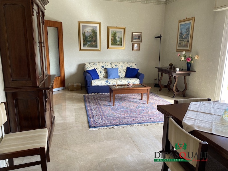 Appartamento in affitto a Ragusa, 8 locali, prezzo € 650 | PortaleAgenzieImmobiliari.it