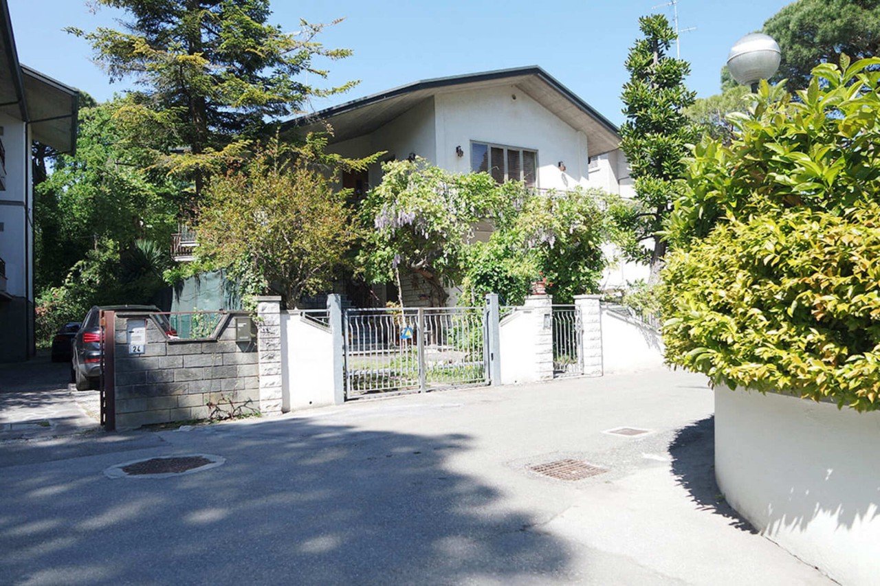 Villa in vendita a Cervia - Milano Marittima, 4 locali, zona Località: Cervia, prezzo € 1.200.000 | PortaleAgenzieImmobiliari.it