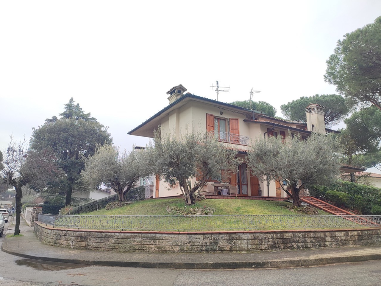 Villa Bifamiliare in Vendita a Cervia - Milano Marittima
