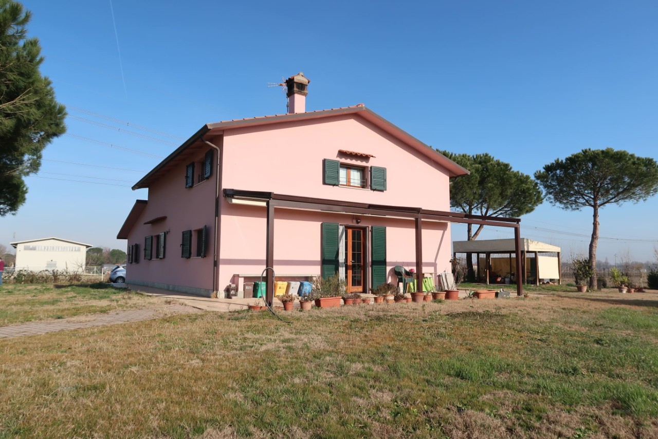 Villa in vendita a Ravenna, 2 locali, zona Località: avenna, prezzo € 339.000 | PortaleAgenzieImmobiliari.it