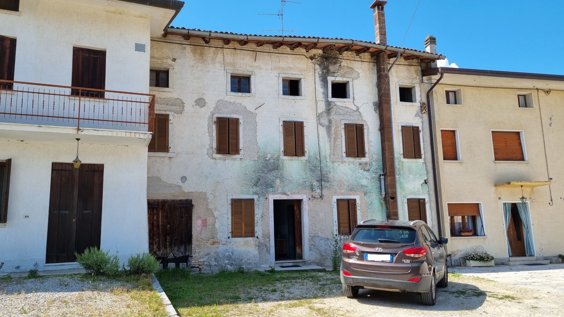 Rustico / Casale in vendita a Caneva, 9 locali, zona chetti, prezzo € 33.000 | PortaleAgenzieImmobiliari.it