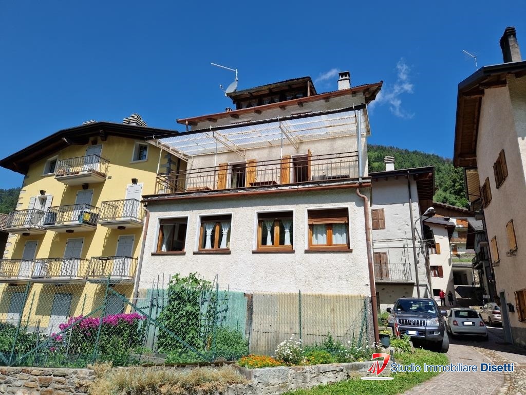 Villa in vendita a Ponte di Legno, 7 locali, Trattative riservate | PortaleAgenzieImmobiliari.it