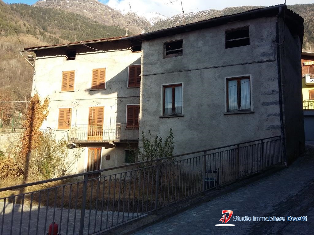 Villa in vendita a Sonico, 9 locali, prezzo € 79.000 | PortaleAgenzieImmobiliari.it