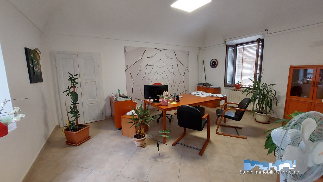 Ufficio / Studio in affitto a Ivrea, 3 locali, prezzo € 550 | PortaleAgenzieImmobiliari.it