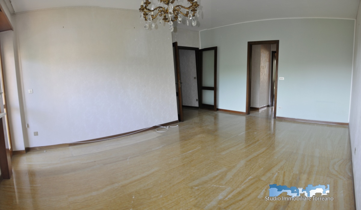 Appartamento in vendita a Banchette, 4 locali, prezzo € 99.000 | PortaleAgenzieImmobiliari.it