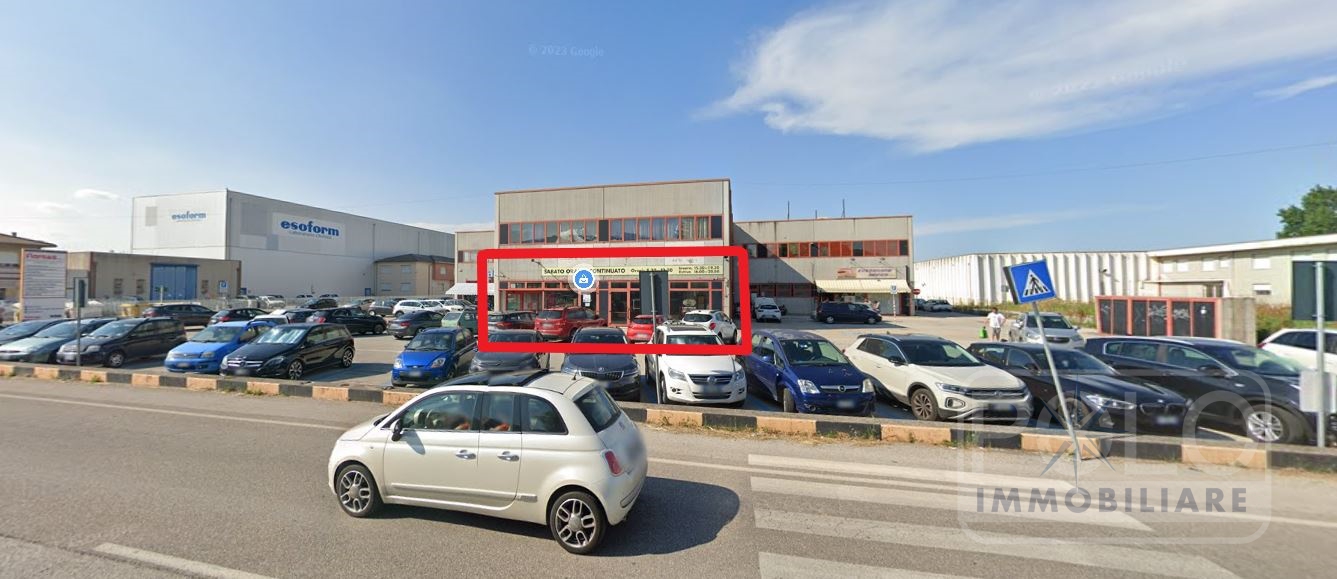 Negozio / Locale in vendita a Rovigo, 1 locali, prezzo € 340.000 | PortaleAgenzieImmobiliari.it