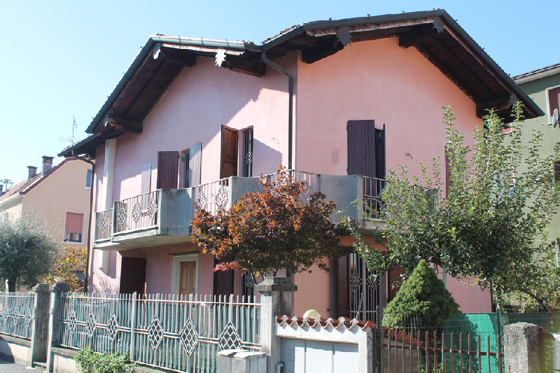 Villa in Vendita a Brescia