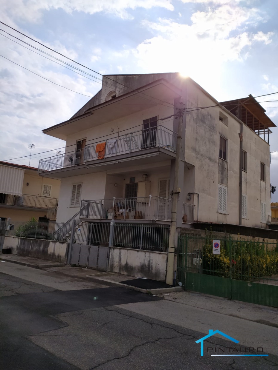 Villa in vendita a Acerra, 10 locali, prezzo € 370.000 | CambioCasa.it
