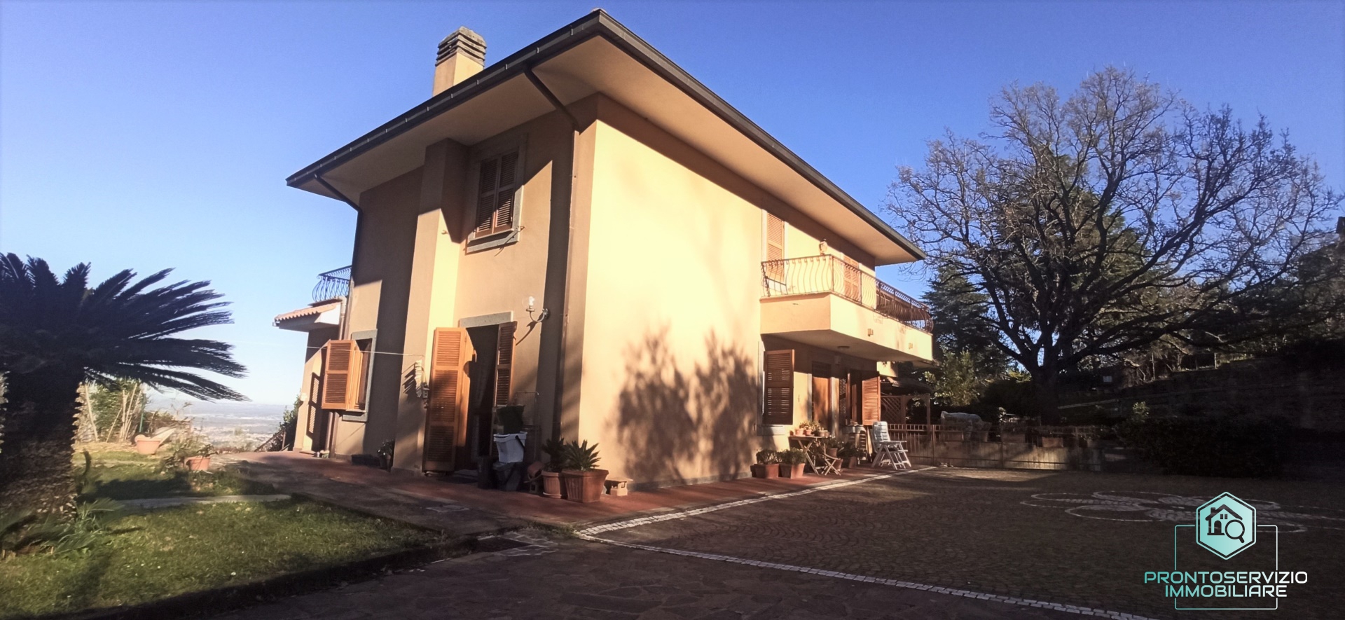 Villa in vendita a Monte Porzio Catone, 13 locali, prezzo € 560.000 | CambioCasa.it
