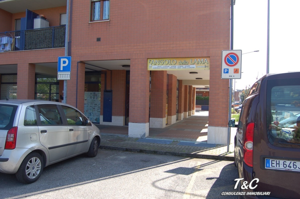 Negozio / Locale in vendita a Settimo Torinese, 9999 locali, prezzo € 80.000 | CambioCasa.it