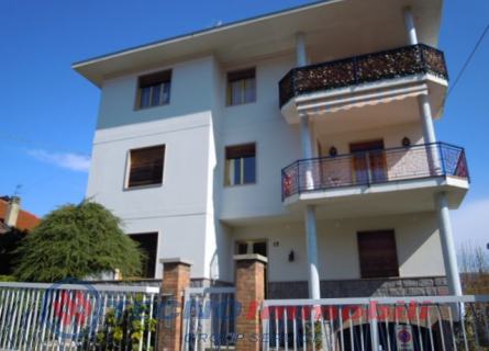 Appartamento in vendita a Lanzo Torinese, 4 locali, prezzo € 117.000 | PortaleAgenzieImmobiliari.it