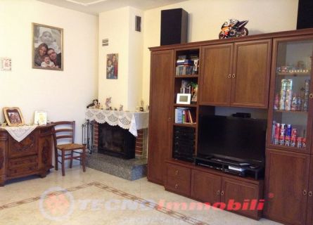 Appartamento in vendita a San Francesco al Campo, 4 locali, prezzo € 119.000 | PortaleAgenzieImmobiliari.it