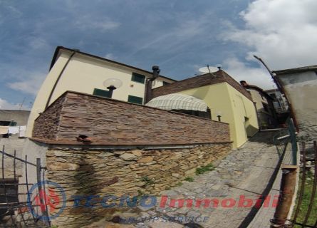 Rustico / Casale in vendita a Vezzi Portio, 5 locali, prezzo € 350.000 | PortaleAgenzieImmobiliari.it