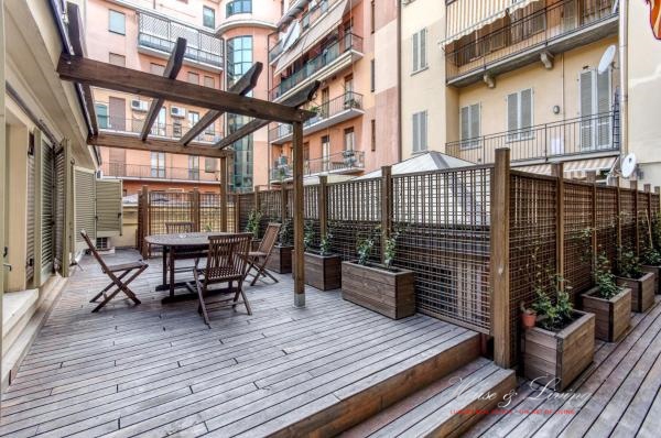 Appartamento in affitto a Torino, 5 locali, prezzo € 2.000 | PortaleAgenzieImmobiliari.it