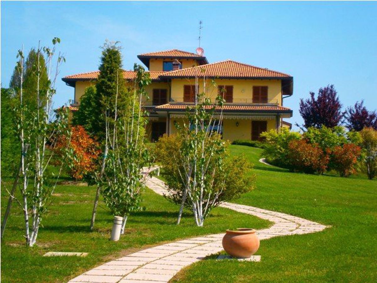 Villa in vendita a Montecalvo Versiggia, 30 locali, prezzo € 900.000 | PortaleAgenzieImmobiliari.it