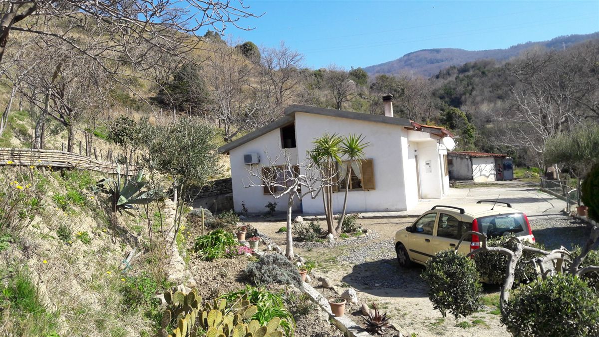 Villa in vendita a Fuscaldo, 4 locali, prezzo € 110.000 | PortaleAgenzieImmobiliari.it