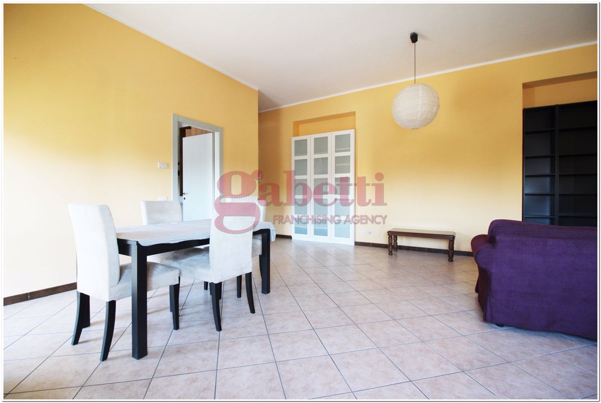 Appartamento in vendita a Arona, 3 locali, prezzo € 220.000 | PortaleAgenzieImmobiliari.it